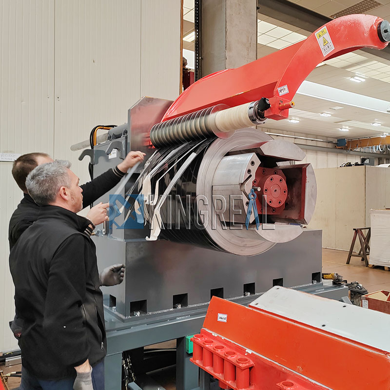 Installasjonstjeneste -Steel Coil Spiselinje i Italia